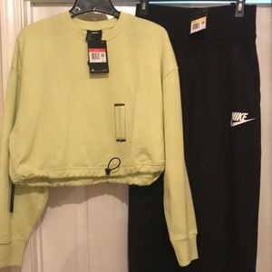 NIKE Sweatshirt and pant BUNDLE